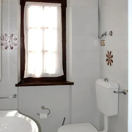 Sleeps 6 Pool Wifi Luciano